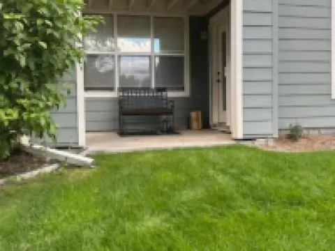 Cozy Eagle Ranch retreat walk to everything Hoteles en Eagle