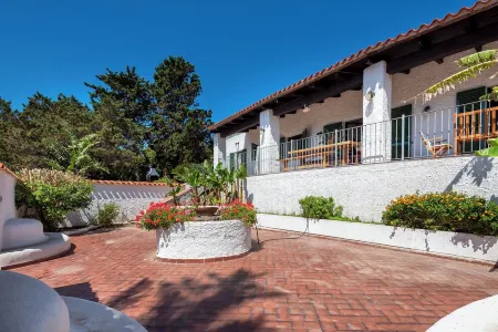 Garden Villa in Pischina Salida - Capo Caccia - Alghero Отели в г. Pischina Salida