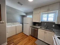 Family-Friendly, Modern & Comfortable 3Br Lubbock Home with a King Bed.