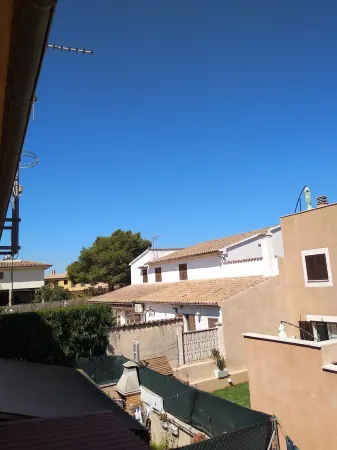 Great rooms in a nearby and quiet village house. Отели в г. Portol