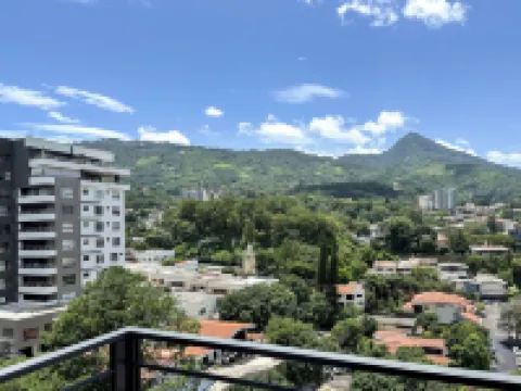 Corner view of Volcano and City, 3BR • Stunning Views • 45 Min to Beach