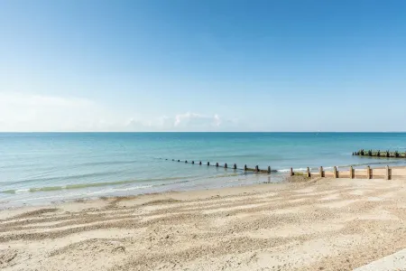 Felpham Beach+South Downs+Arundel+Goodwood, Sussex