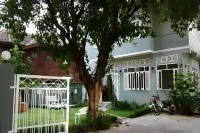 Lada House Hotels in Lampang