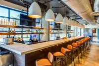NYLO Las Colinas Hotel, Tapestry Collection by Hilton - bar