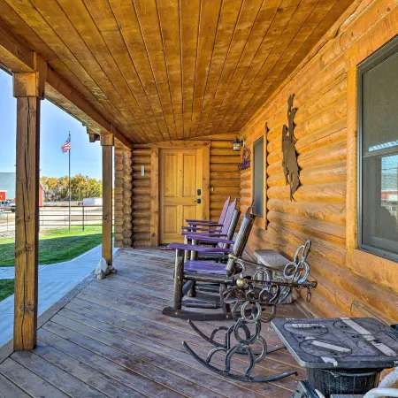 Remote Cabin w/ Gas Stove < 7 Mi to Town!