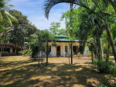 villa sur le bord de la mer