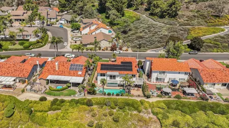 Lake View 5BR Mission Viejo Retreat Near Laguna Beach & Disneyland