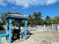 Ocean View 4/2 Estate with Private Pool 15 minutes from Key West