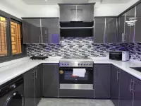 beautiful 2-bedroom apartment with WiFi, AC in Malikounda