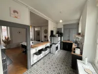 Chez Aristide, 3 to 7 ppl flat ideally located in Auxerre city center.