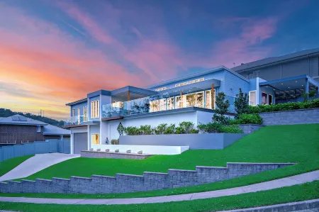 The Lookout Отели в г. Corlette