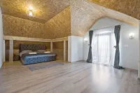 4-bedroom chalet in enchanting Piatra Neamt with AC, WiFi. Relax and unwind  호텔