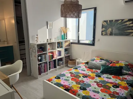 Beautiful contemporary house for 8 people Отели в г. Лат