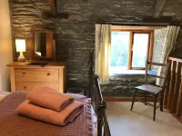 The Coach House - Secluded Cottage - Cardigan Bay - Sleeps 2 Hotels in Y Ferwig
