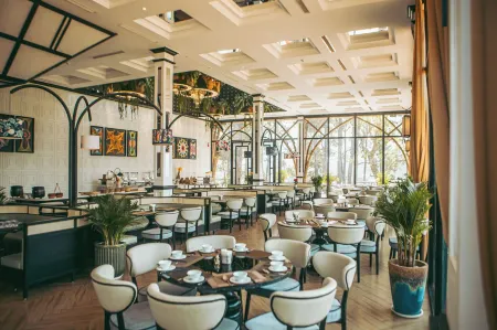 Phoenix Moc Chau Hotel Отели в г. Район Мокчау