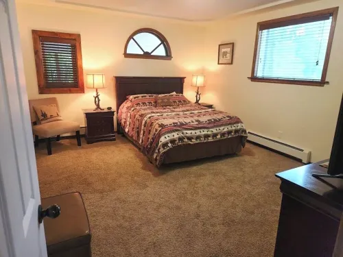 Spacious 5-bedroom house just 2 blocks from downtown Cody