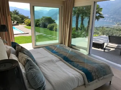 Luxury villa with a lake view Hotels in Magadino