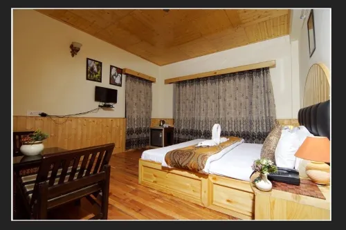 Manali cottage with private bath