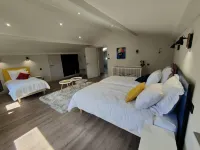 Magnificent villa with swimming pool and gym