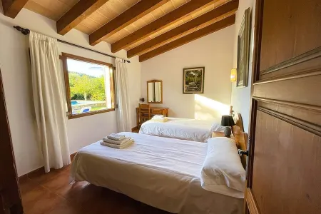 Villa Cal Roma with swiming pool in the countryside