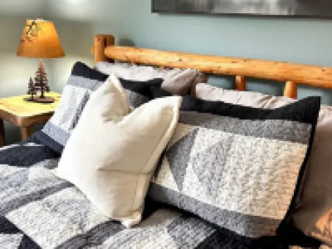 Stillwater River Front Montana Home 斯蒂爾沃特縣酒店