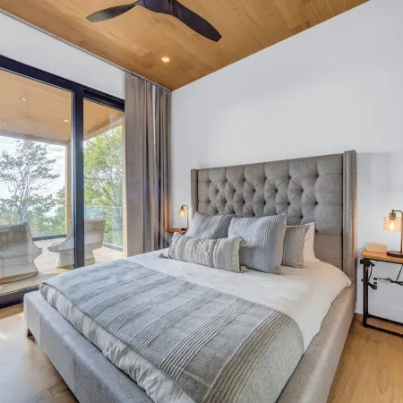 Modern View Home with Sauna, Steam Room & Hot Tub
