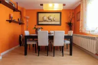 Large duplex with all amenities.