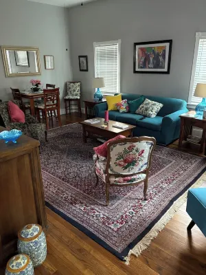 Great 2-bedroom, 2-bath cottage in Georgetown 2-blocks, 7-minutes to boardwalk