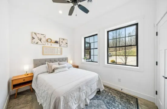 Luxury Barndominium- Indoor Pickleball & Hoops, Hot Tub, Stone Lake & Ski Nearby