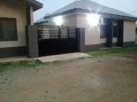 MVH Apartment in Sunyani with free WiFi, AC and fully furnished kitchen. Hotels in 