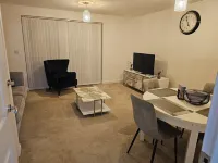 Charming & Spacious 3-Bed Family Home in Heart of Romsey Hotels in Romsey