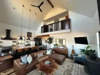 Farmhouse Getaway - Firepit, Views & Stargazing Hotels in Rappahannock County