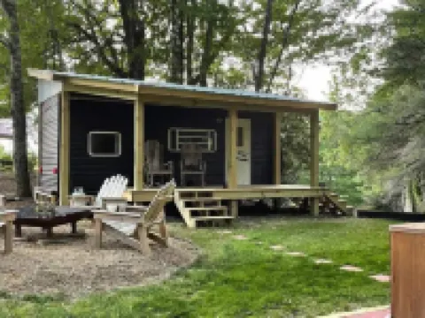LINVILLE Nostalgic Mountain Farm Glamping Camper on Wedding Venue, 10 acre farm