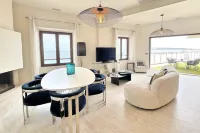 Villa Marsa les Pieds Dans L'eau, Pointe Croisette, Palm Beach