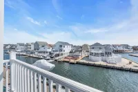 Waterfront living in this completely renovated waterfront home! Hotels in Brick