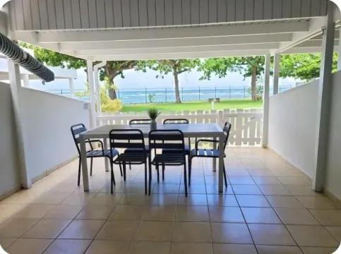 Ocean view villa walking distance to restaurants, public beach and more