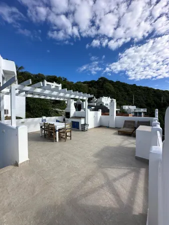 Greek style house GREEK1