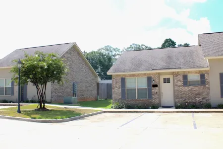 Enchanting Townhome in Ruston near LaTech