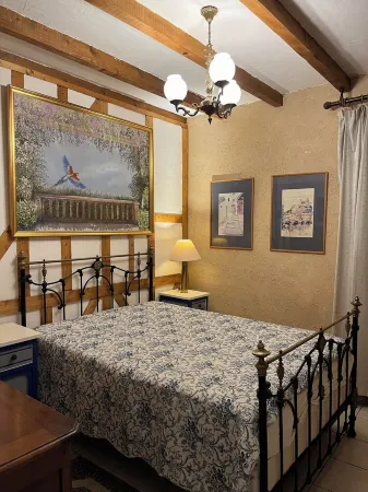 Appartement de Charme Dans une Propriété Campagnarde et une Région Touristique Отели в г. Девиллак