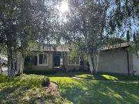 Ham Station - 3 B / 2 BA - Bright & Cheery Home - A Dog’s Dream!