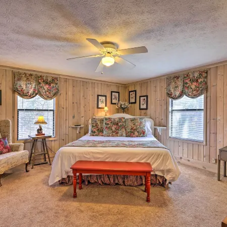 Cozy Caymus Cabin ~ 3 Mi to Callaway Gardens!
