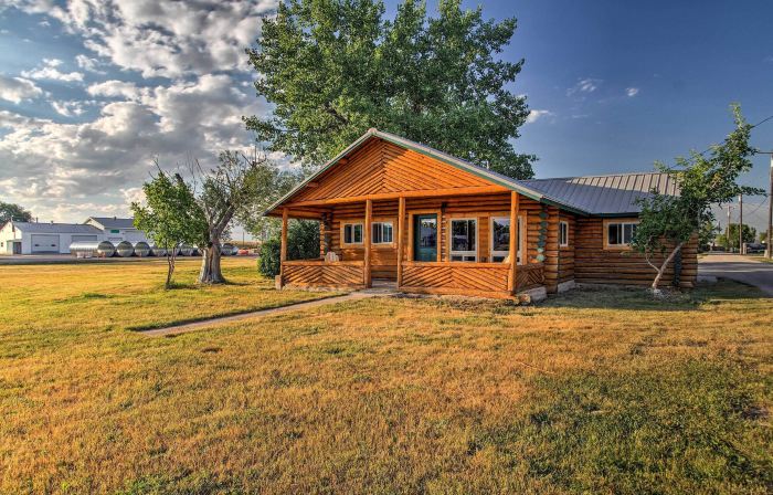 Pet-Friendly Augusta Cabin - Walk to Main Street!