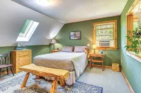 Greensboro Home w/ Porch & Countryside Views! - parking