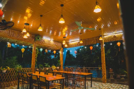 Blue Garden Homestay Отели рядом с достопримечательностью «The Vissai Group»