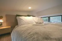 Kookaburra's Perch Tiny House. Secluded, Peaceful and Dog Friendly. - Wifi