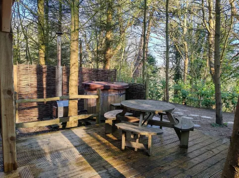 Hayne Barn Estate - Private Estate : 6 Eco Lodges - 1 Studio