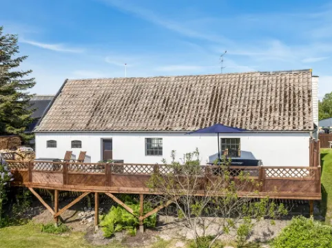 "Veronica" - 700m from the Sea