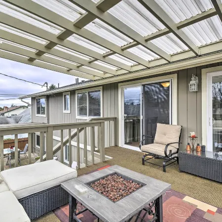 Spacious Tacoma Getaway 2 Mi to Old Town!