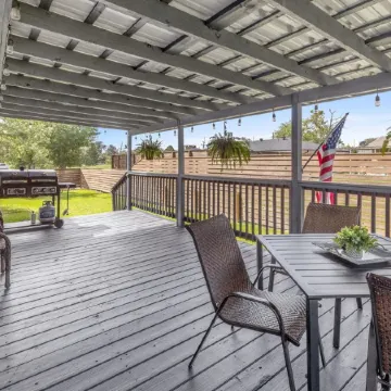 New-Bright-Stylish-City Center 4 Bedroom 3 Bath Home with Office