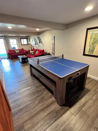 Lake Rescue Summers, Ski Okemo Winters Отели в г. Ладлоу